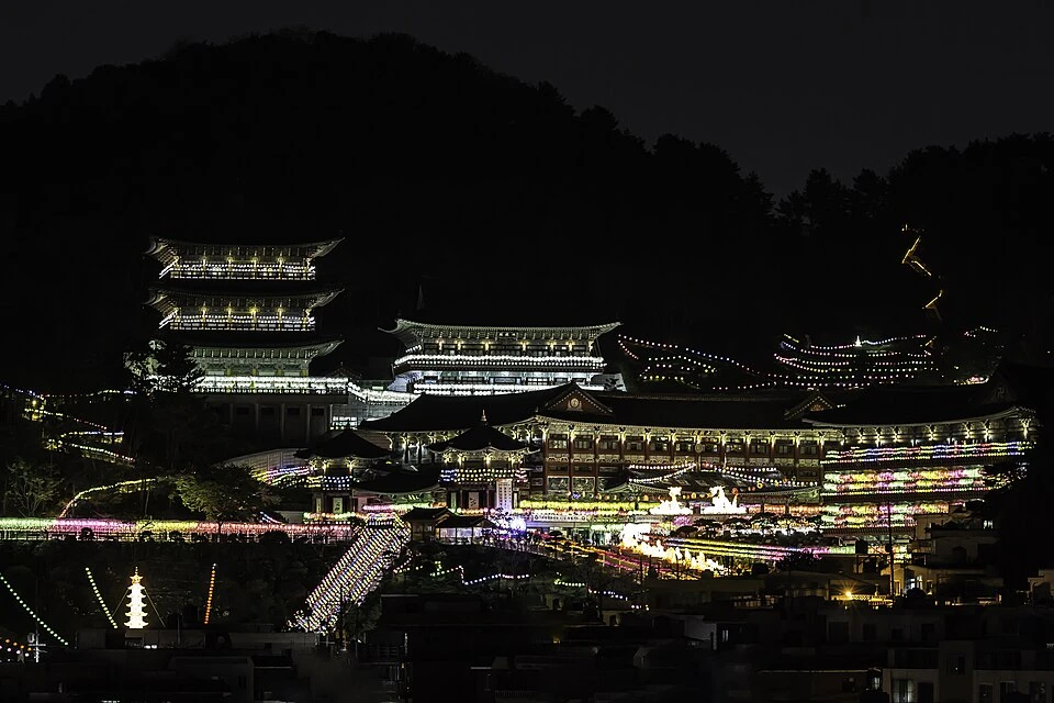 Samgwangsa · archival lantern-festival night