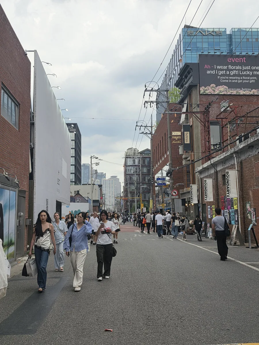 Seongsu street, district context; not the Amore Seongsu interior.
