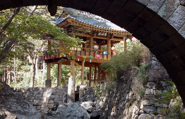 Seonamsa through a stone arch