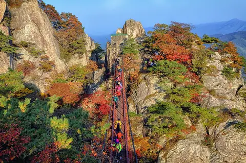 Daedunsan in autumn
