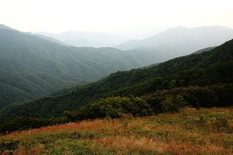 Early autumn on Jangansan