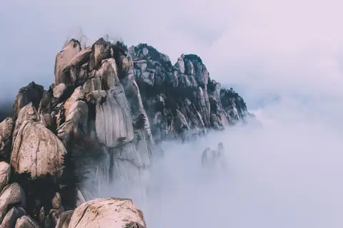 Seoraksan ridges in the mist