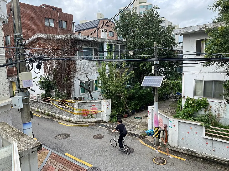 Seongsu neighbourhood shopping
