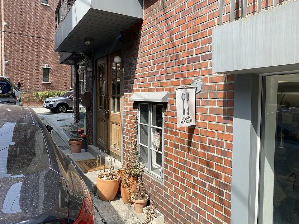Seongsu brick shopfront