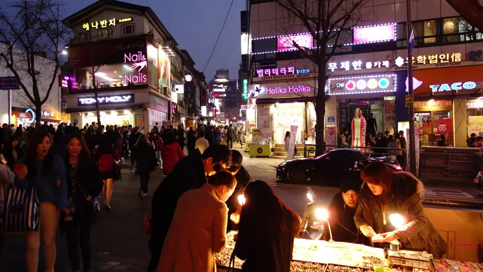 Hongdae neon streets · archive photo, 2014