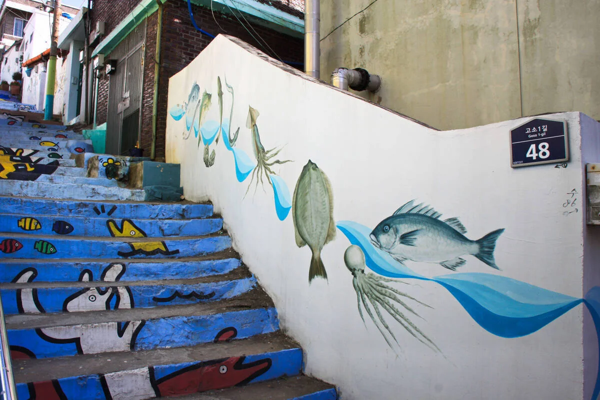 Goso-dong · blue fish-painted steps