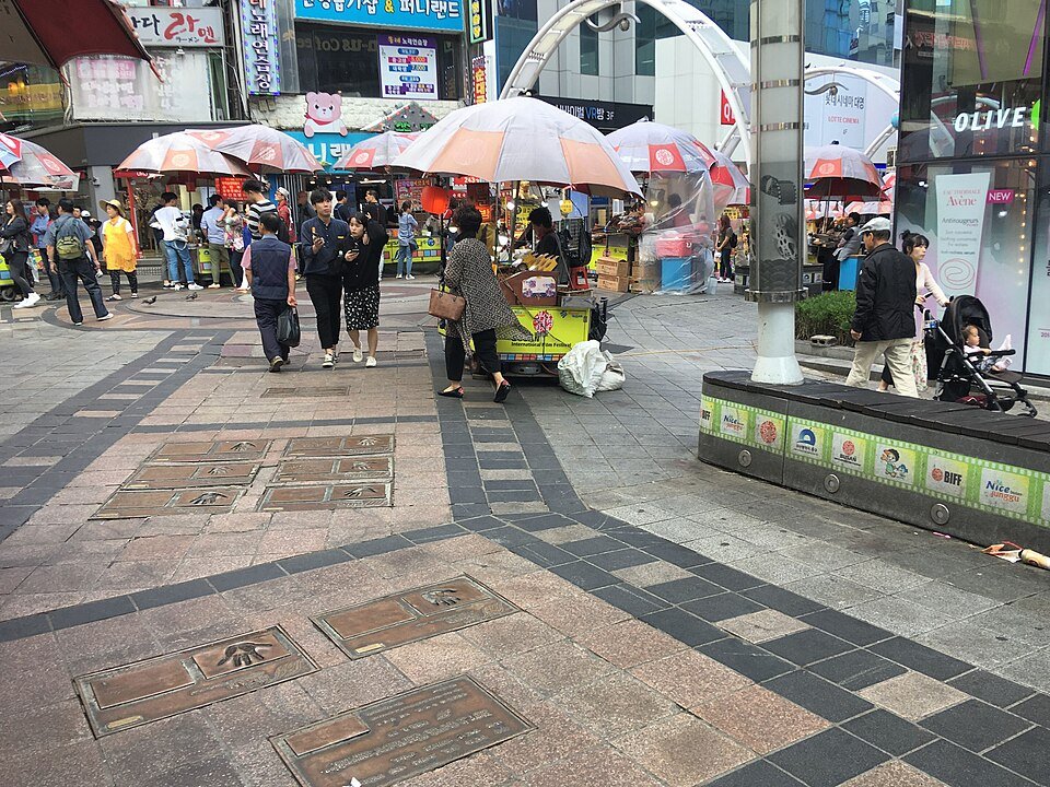 BIFF Square, Nampo